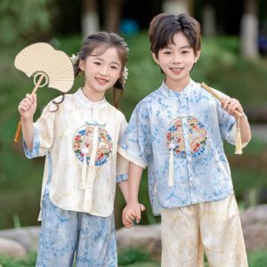 The Traditional Beauty of the Hani kids, children’s modern hanfu from china